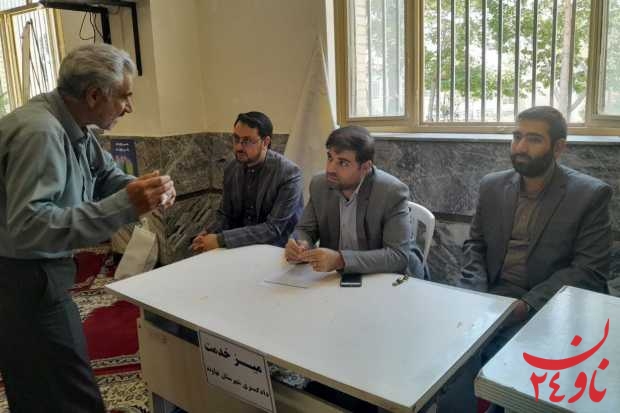 برپایی میز خدمت در مصلی نماز جمعه به مناسبت هفته قوه قضائیه