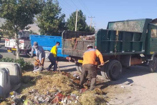 عملیات پاکسازی و نظافت نقاط مختلف شهر نهاوند